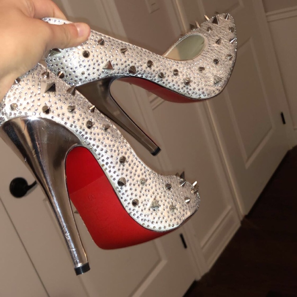 Heels - Picture 7 of 9